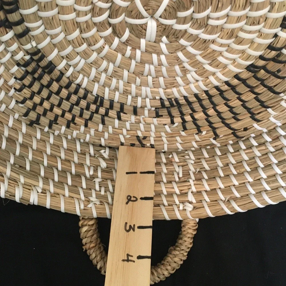 Round Sweet grass Serving Tray, Hand Woven Star Design Tan‎ Black White 14